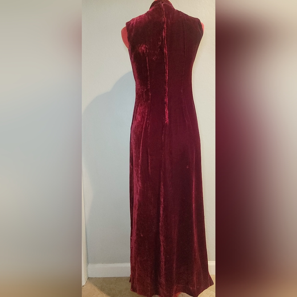 Vintage 1980's Asian Influenced Red Velour Dress - Picture 6 of 11